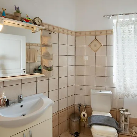 Thodoros Lejlighed Boikatika